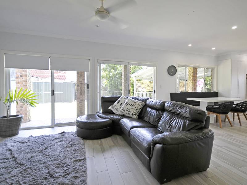 21 Robinson Place, CURRUMBIN WATERS