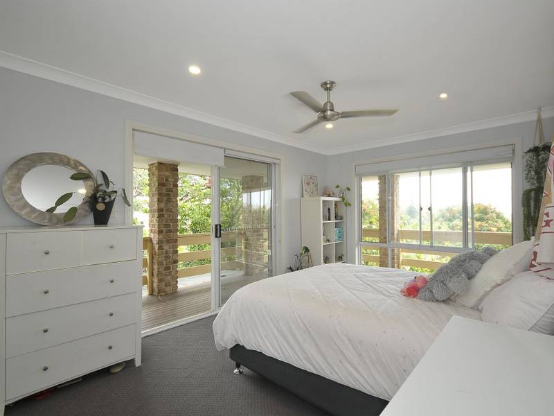 21 Robinson Place, CURRUMBIN WATERS