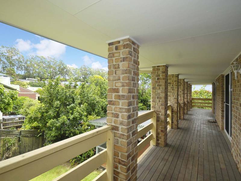 21 Robinson Place, CURRUMBIN WATERS