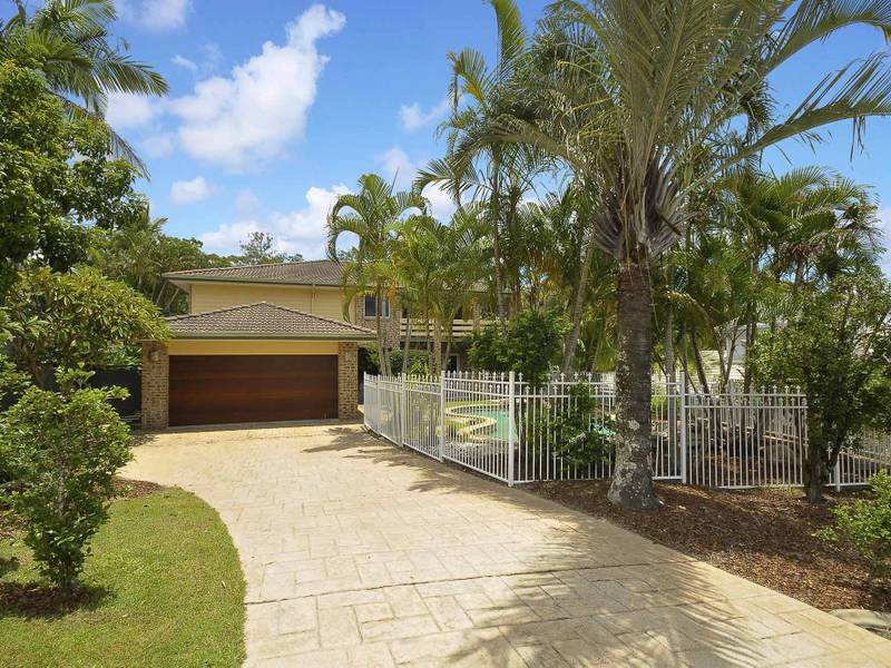 21 Robinson Place, CURRUMBIN WATERS