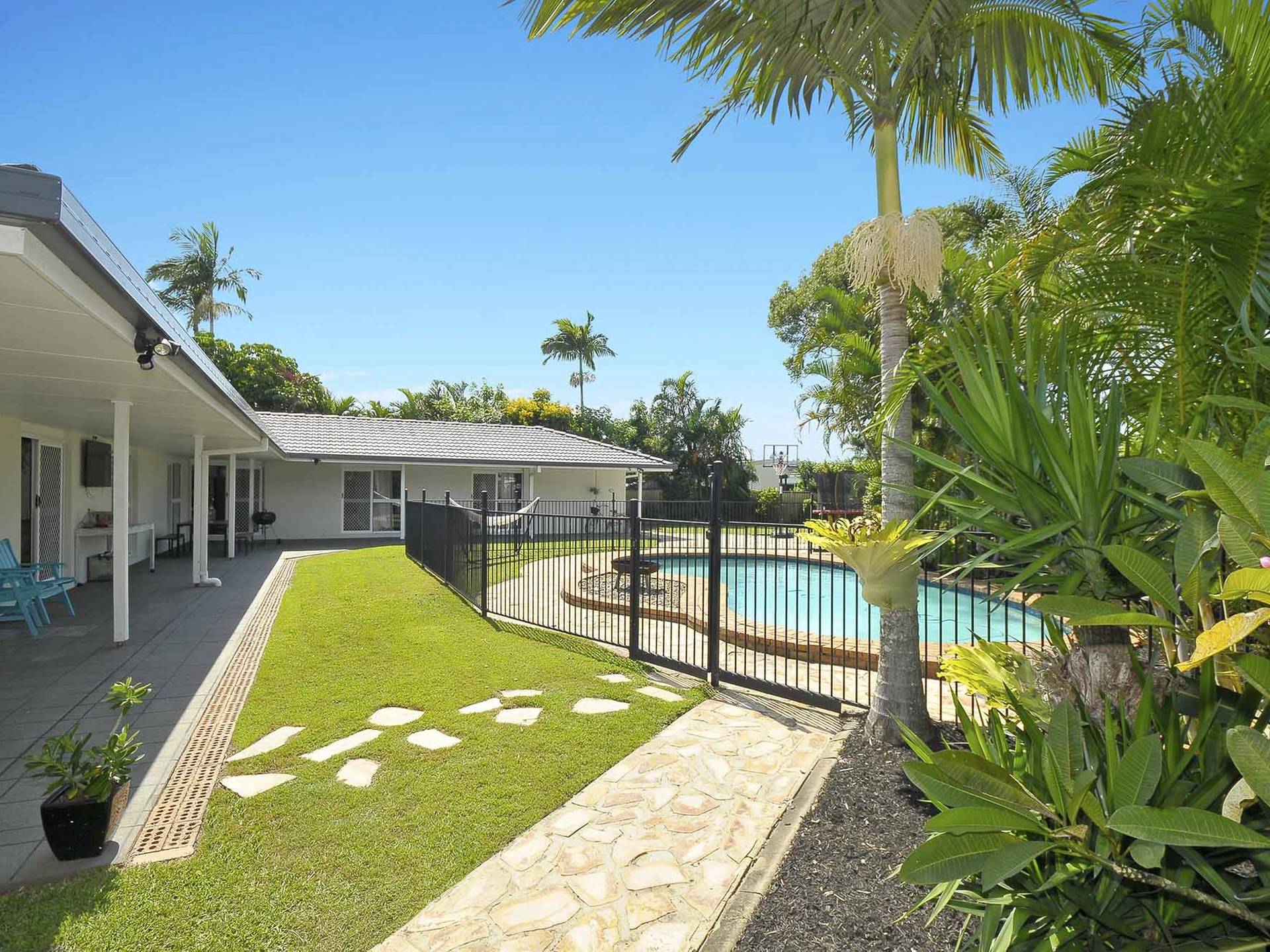 20 Ling Place Palm Beach QLD