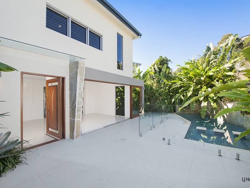 1/67 Stapylton Street, COOLANGATTA