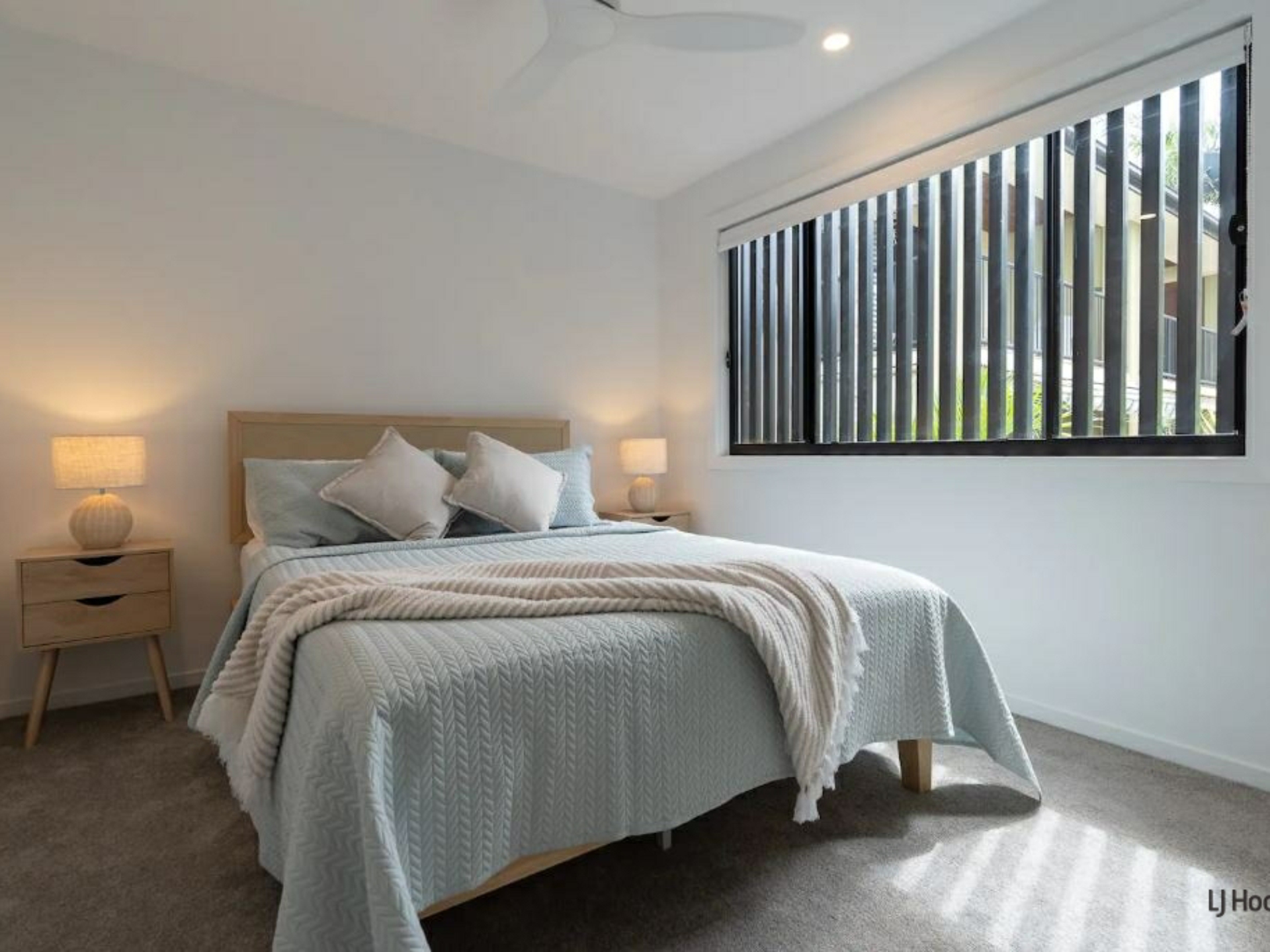 4/37 Twenty Seventh Avenue, PALM BEACH
