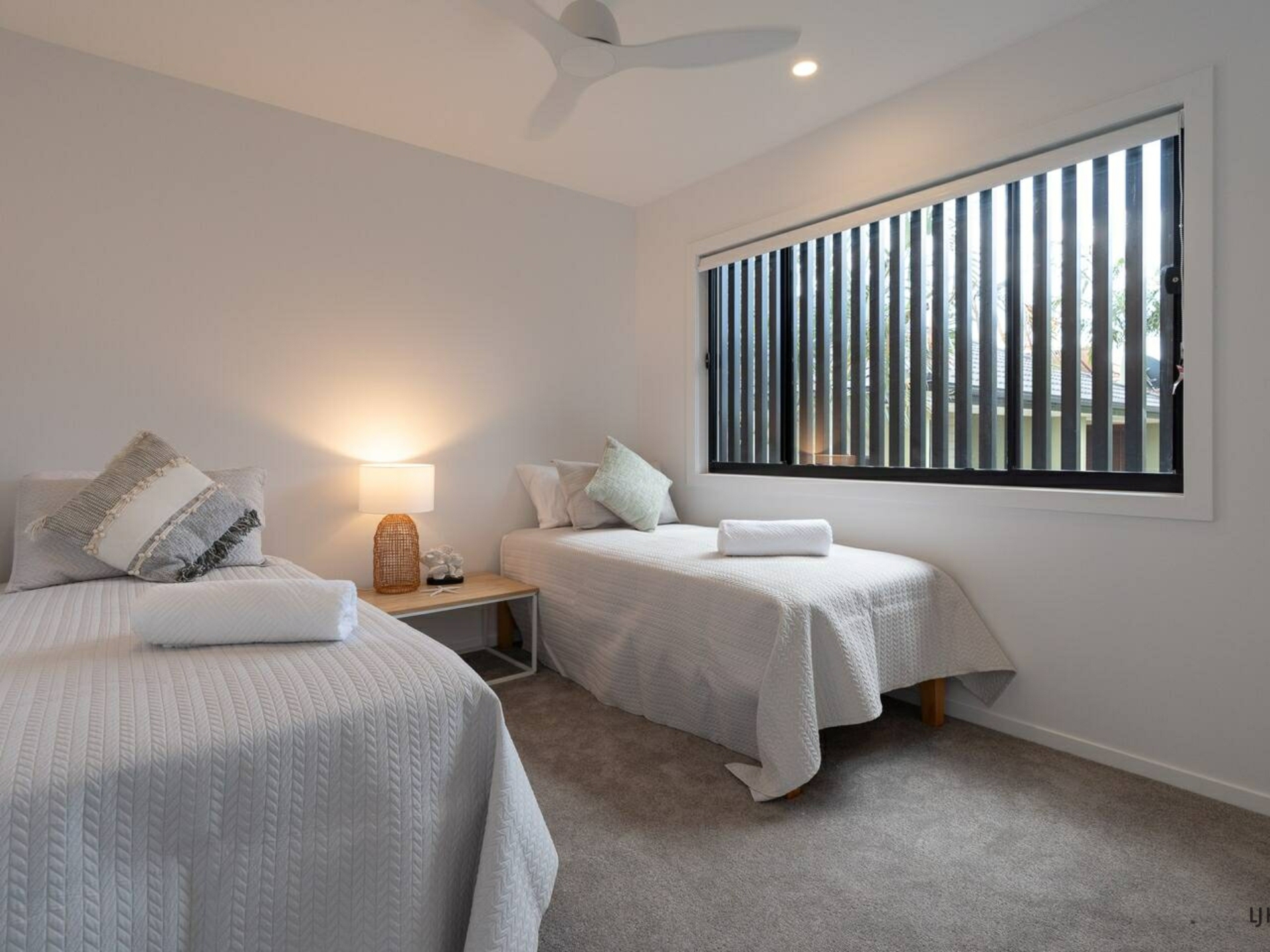4/37 Twenty Seventh Avenue, PALM BEACH