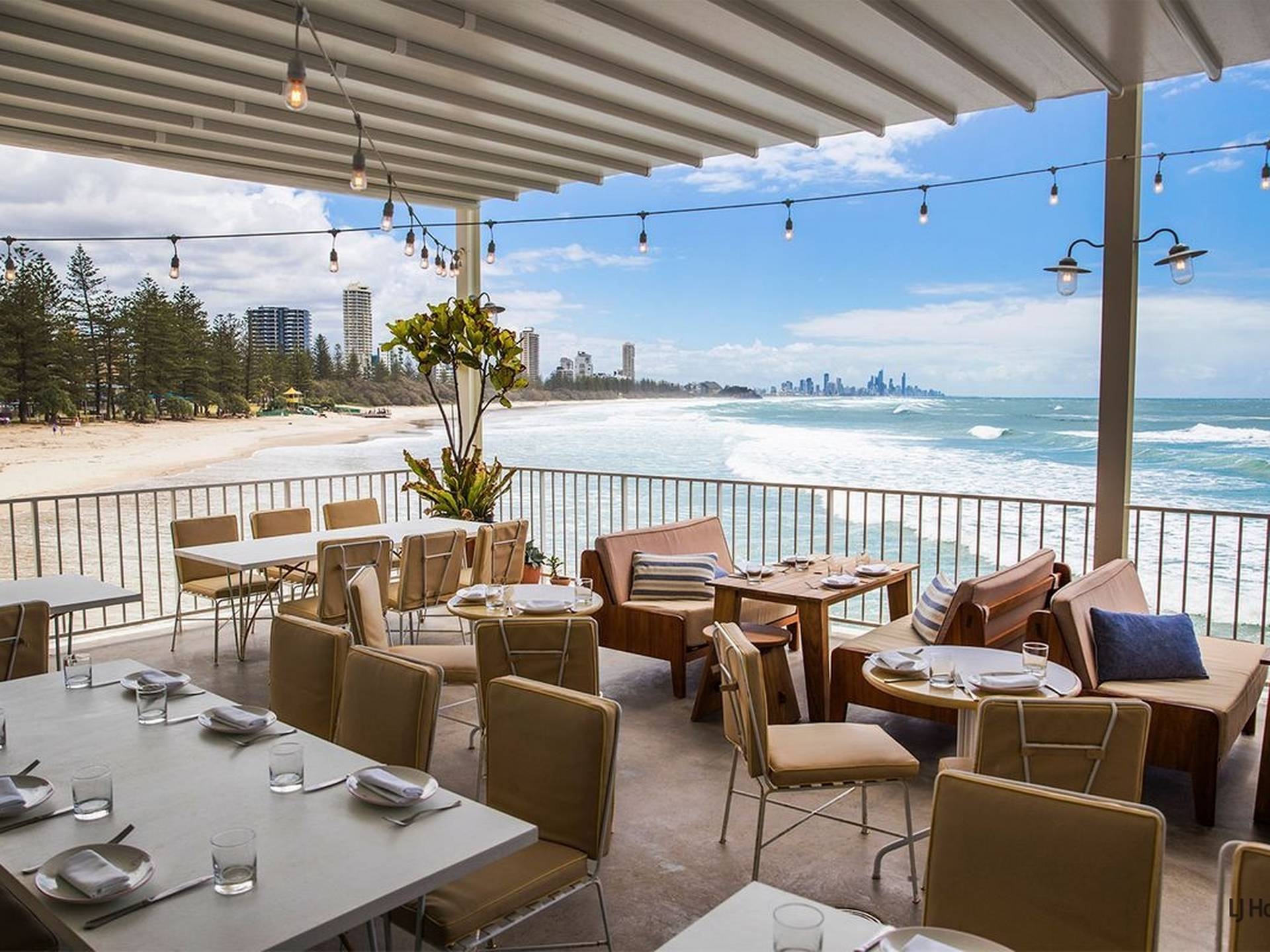 4/37 Twenty Seventh Avenue, PALM BEACH