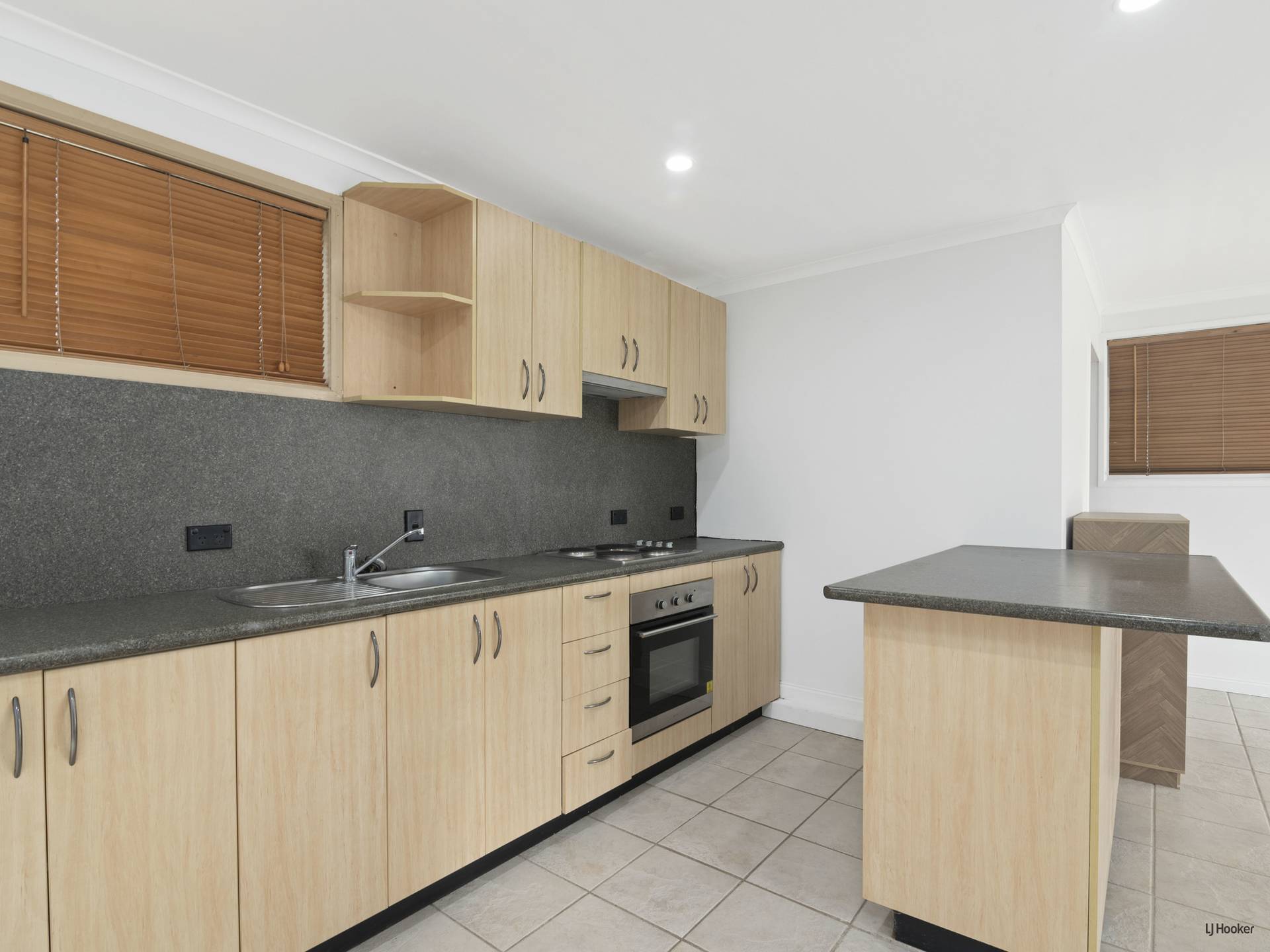 38/154 Currumbin Creek Road, CURRUMBIN WATERS