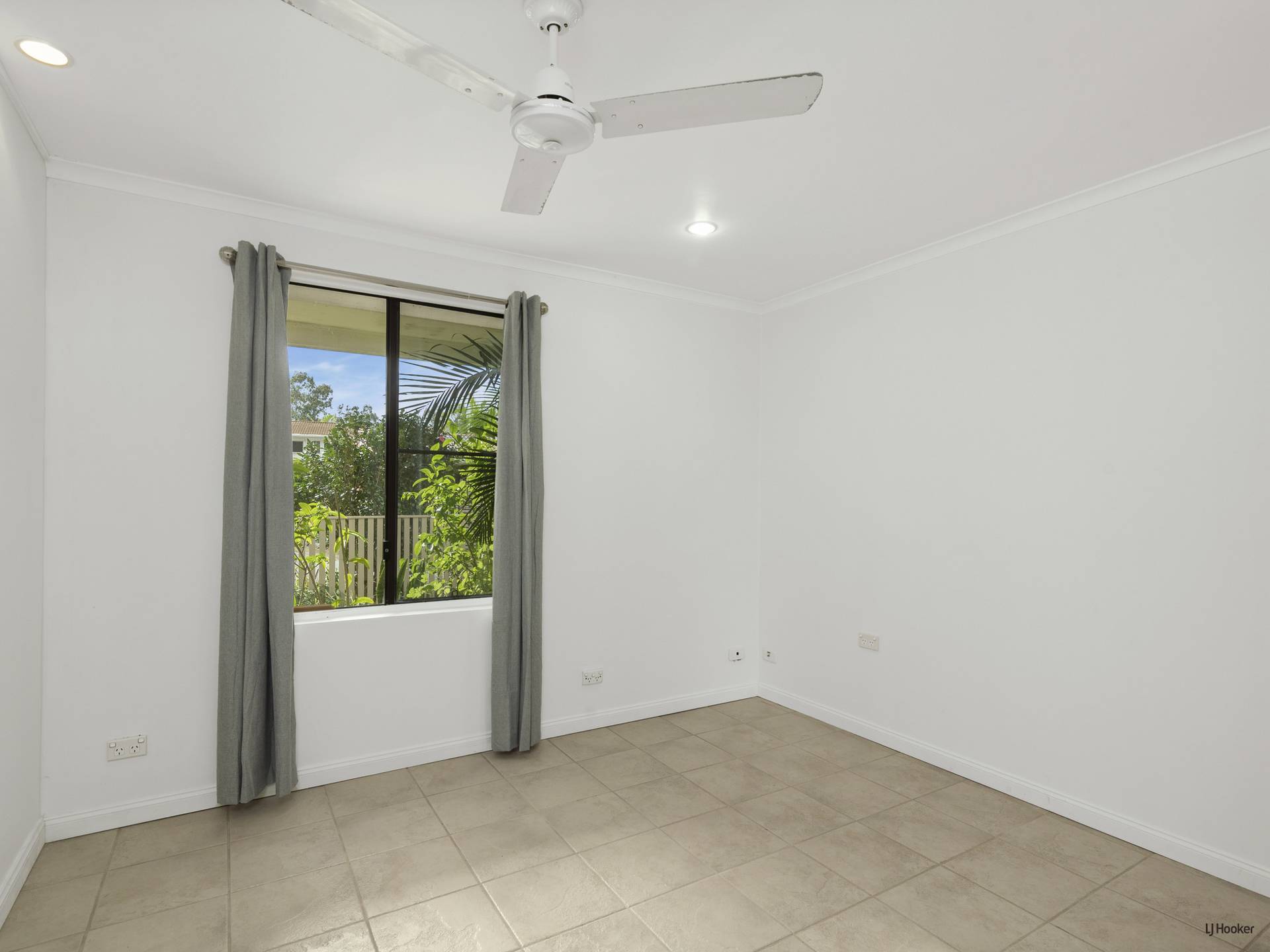 38/154 Currumbin Creek Road, CURRUMBIN WATERS
