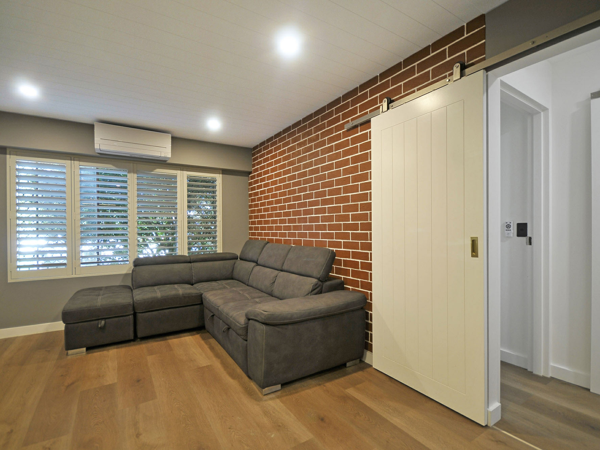 1/1 Lind Avenue, PALM BEACH
