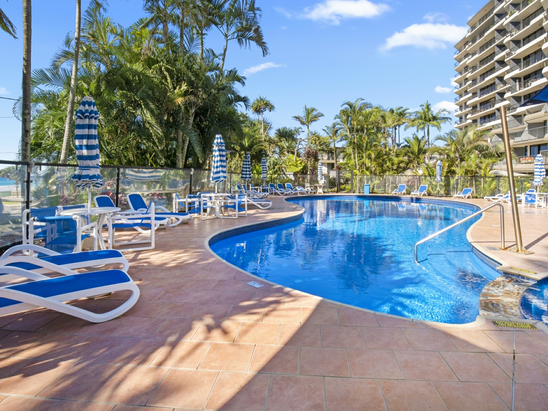 2/828 Pacific Parade Currumbin QLD