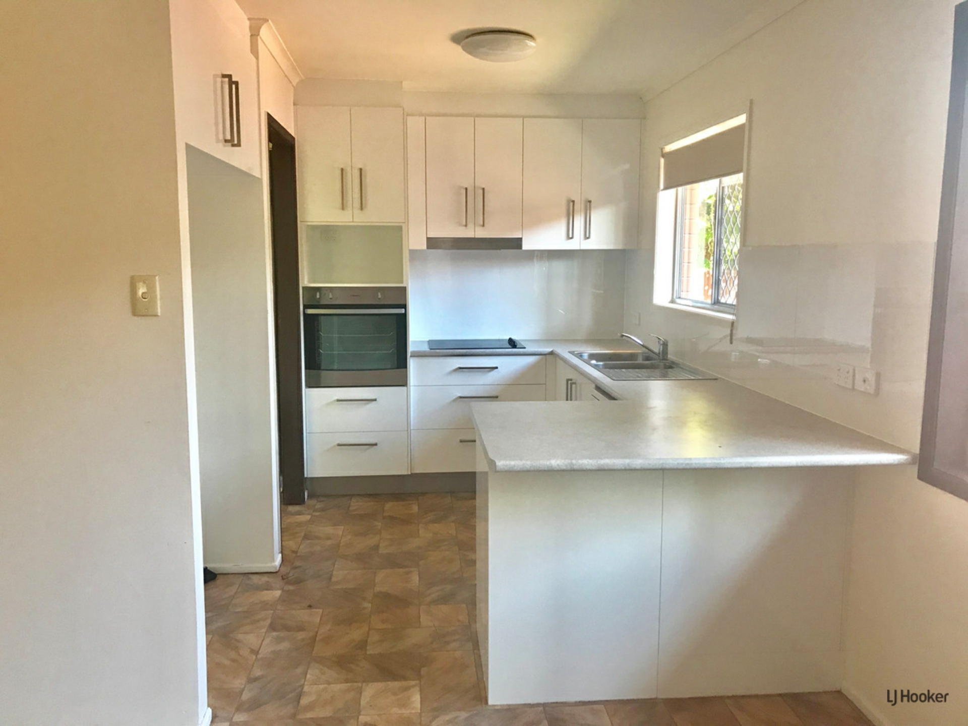 25 Aruma Avenue, BURLEIGH HEADS