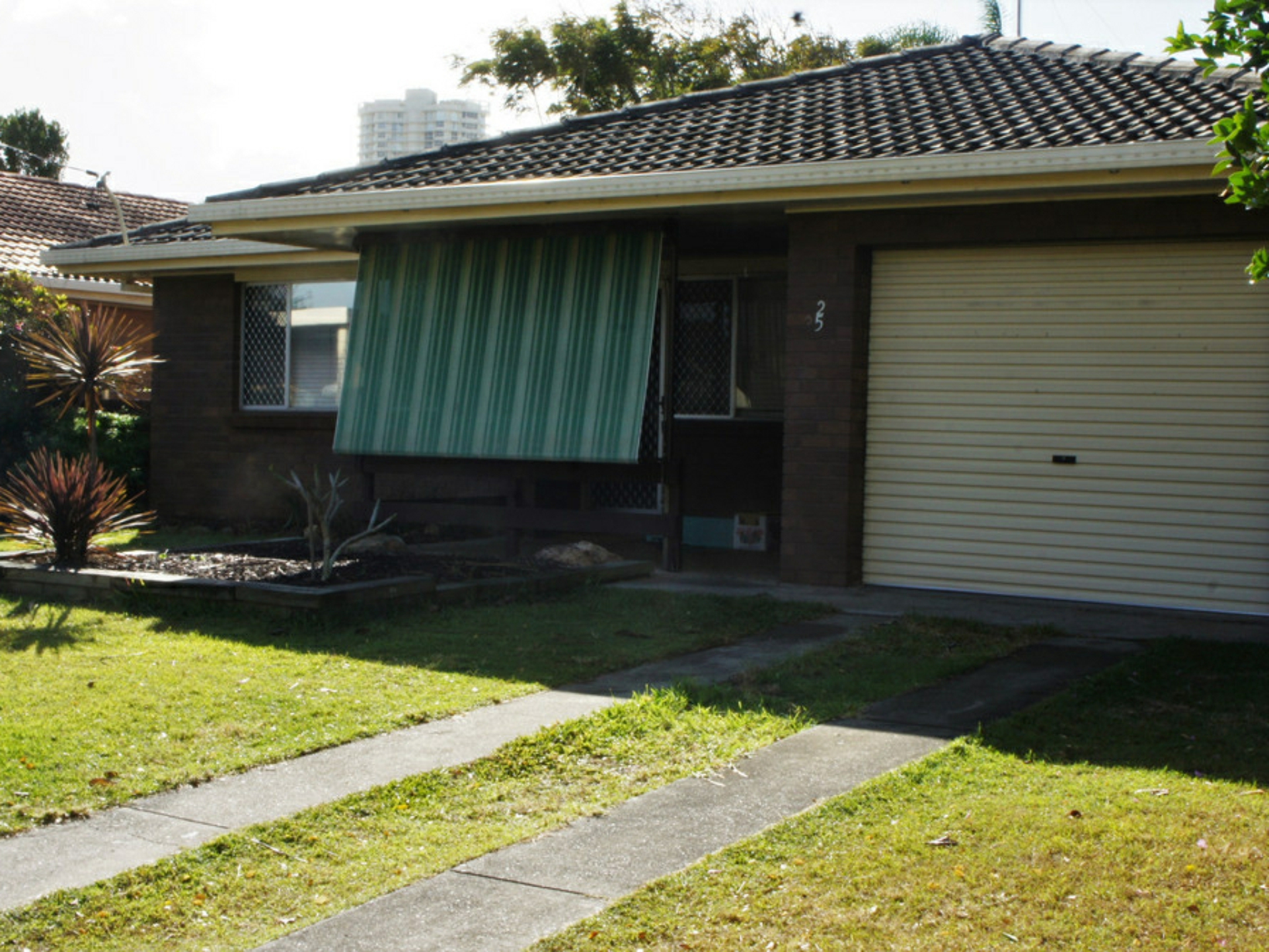 25 Aruma Avenue, BURLEIGH HEADS