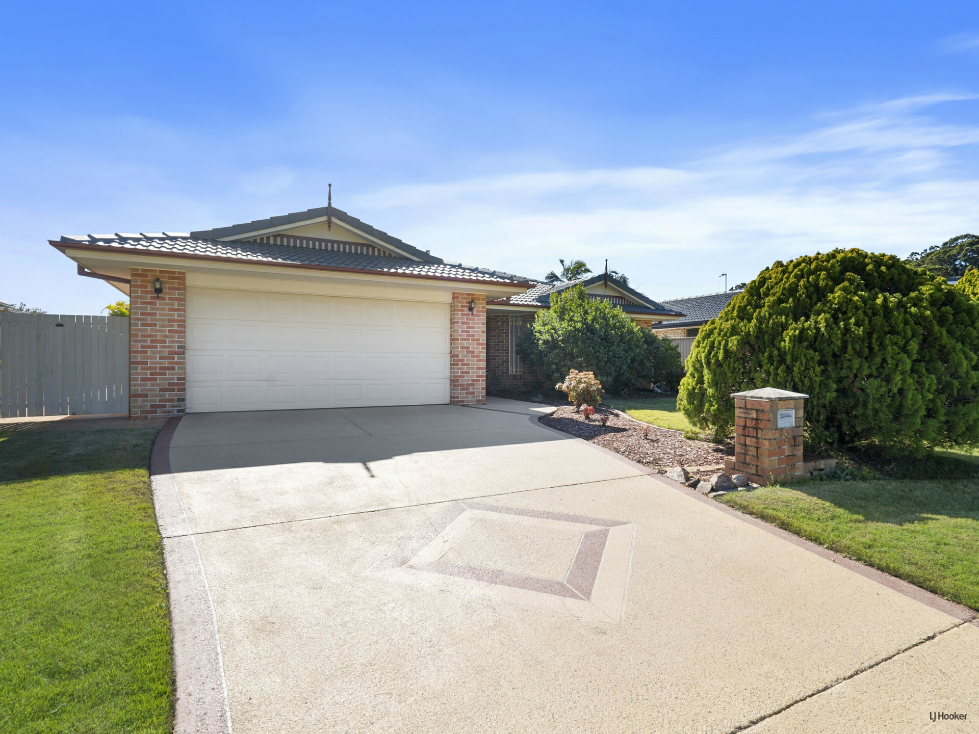 8 Chippendale Crescent, CURRUMBIN WATERS