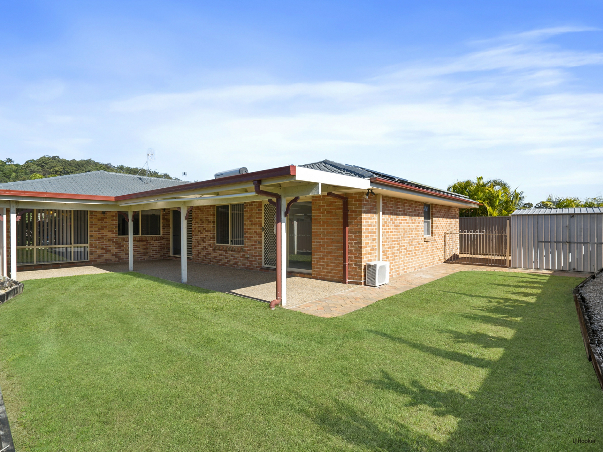 8 Chippendale Crescent, CURRUMBIN WATERS