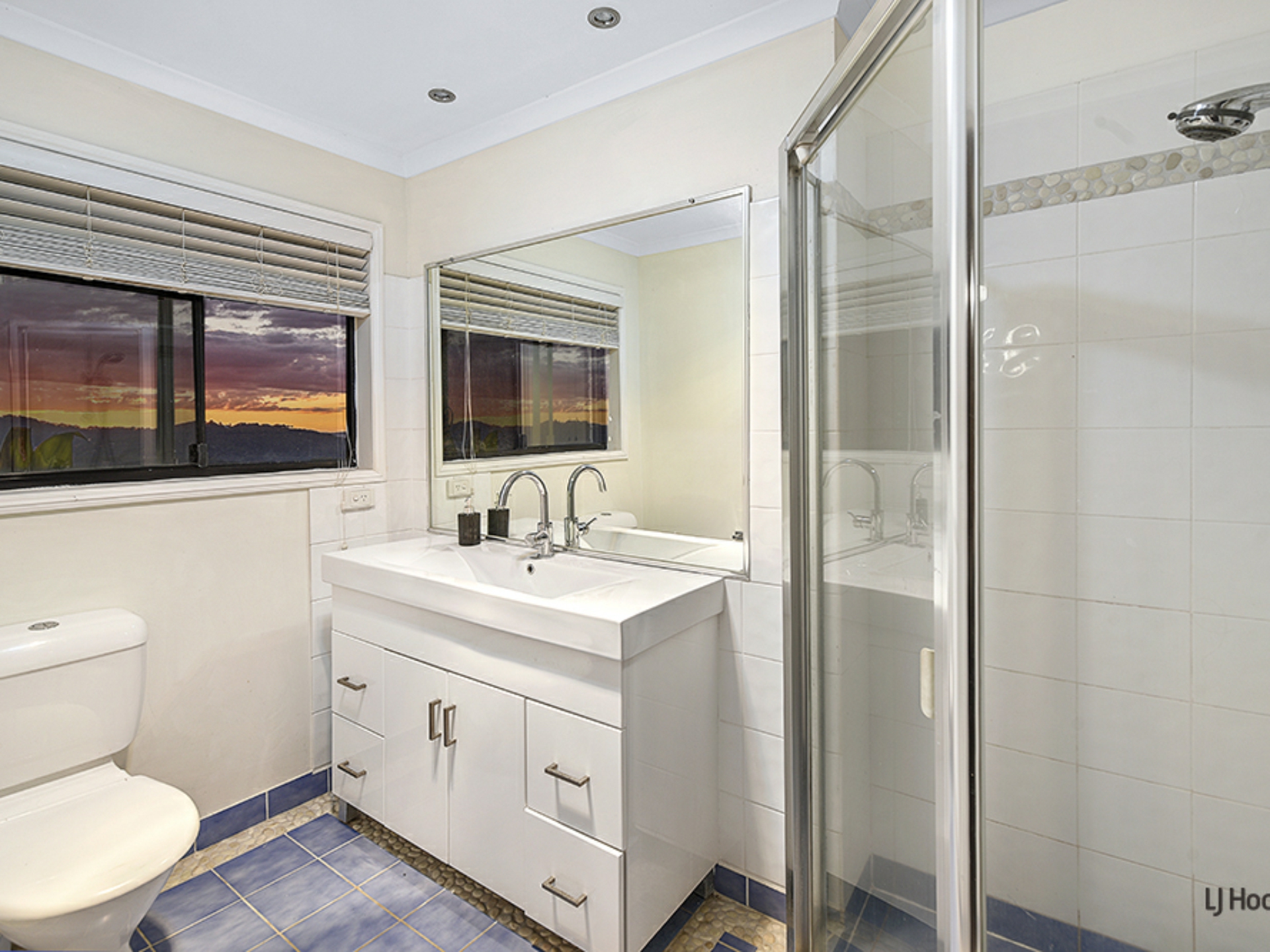 10 Dalwood Court, TALLEBUDGERA