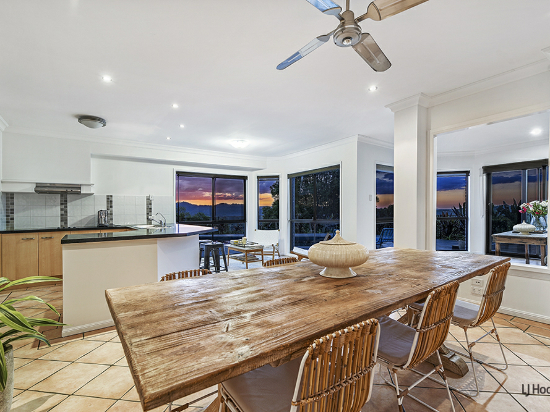 10 Dalwood Court, TALLEBUDGERA