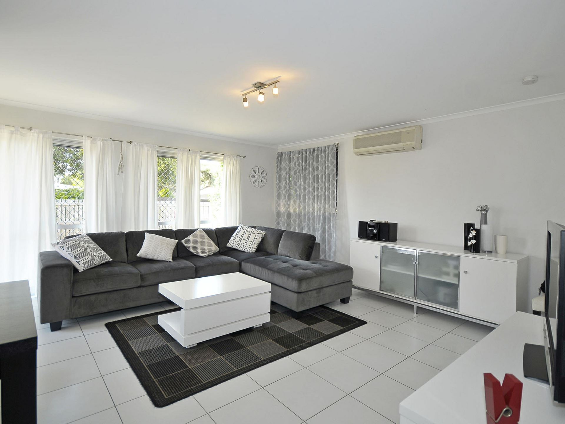83 Fifth Avenue, PALM BEACH
