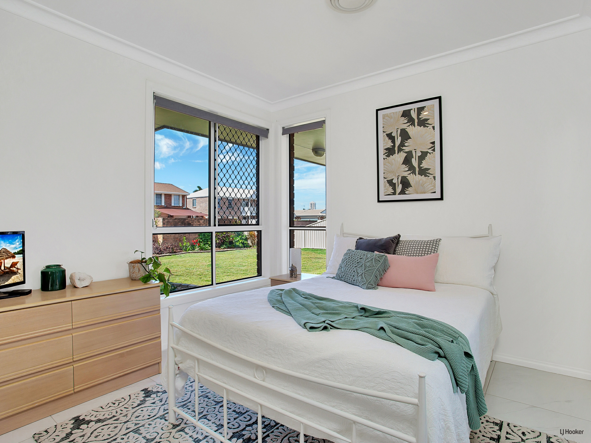 49 Pintail Crescent, BURLEIGH WATERS