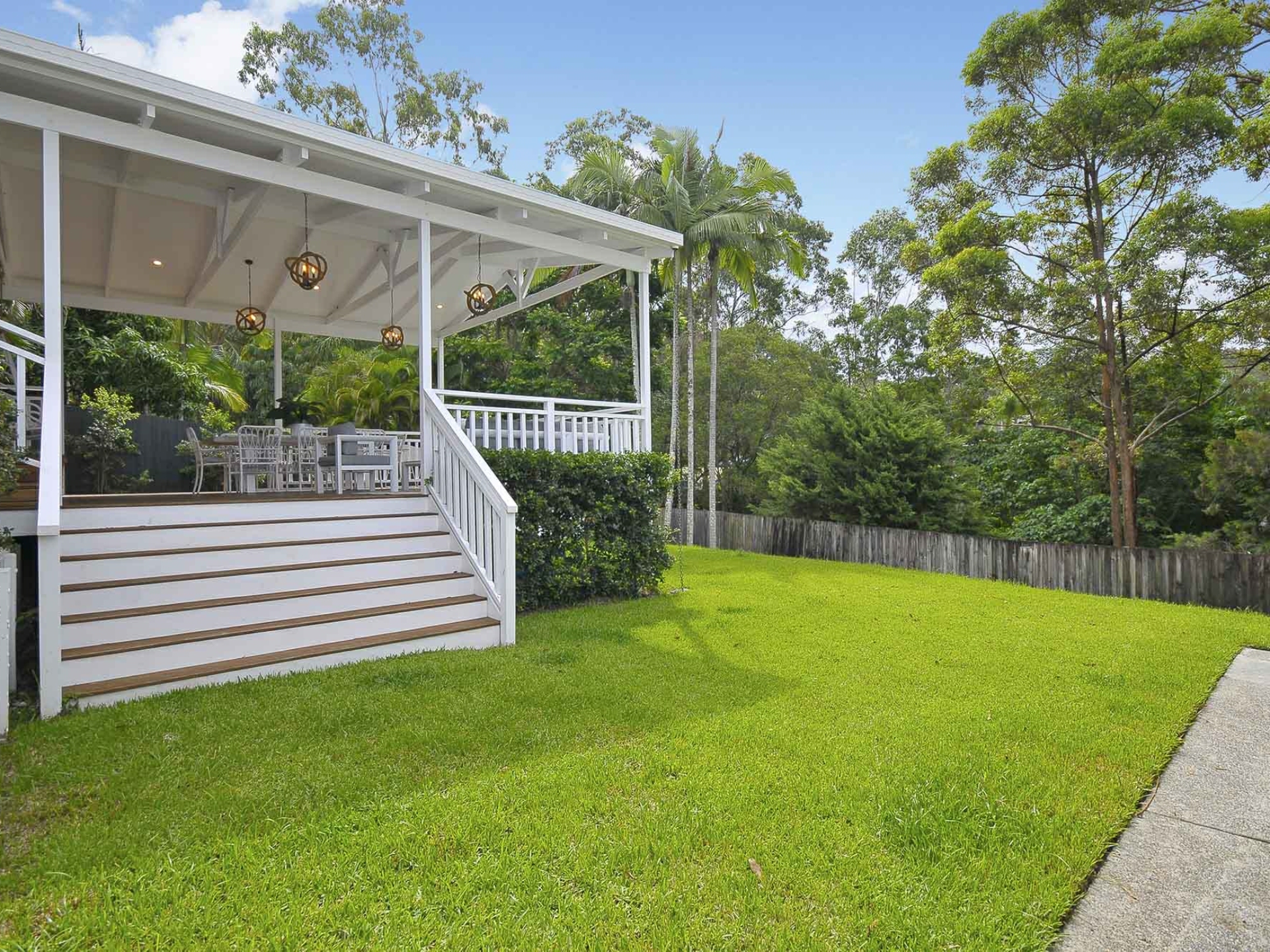 19 Beaumont Court, CURRUMBIN WATERS