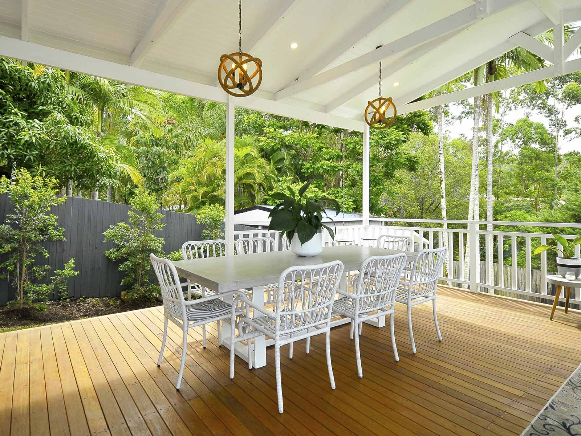 19 Beaumont Court, CURRUMBIN WATERS