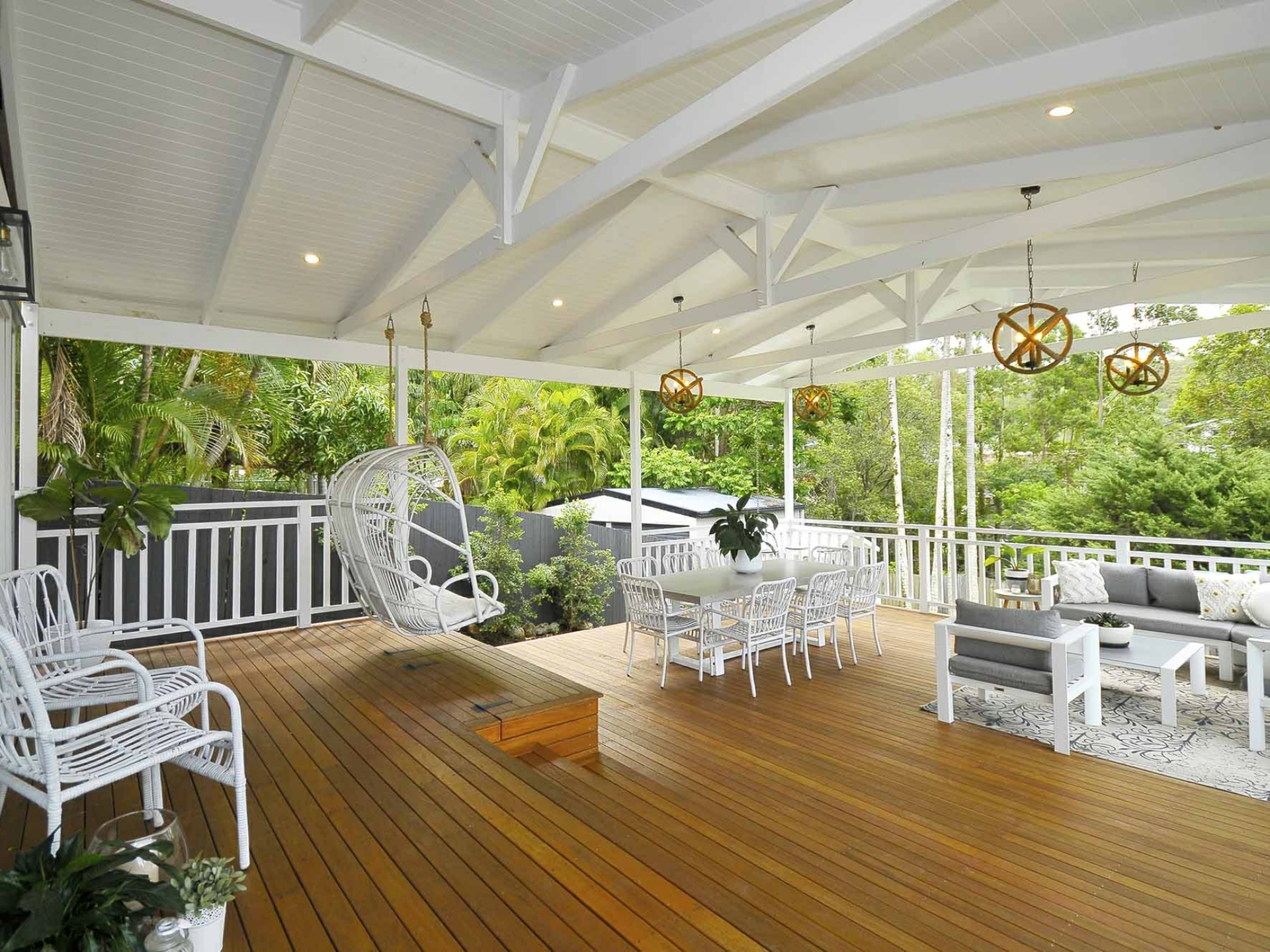 19 Beaumont Court, CURRUMBIN WATERS