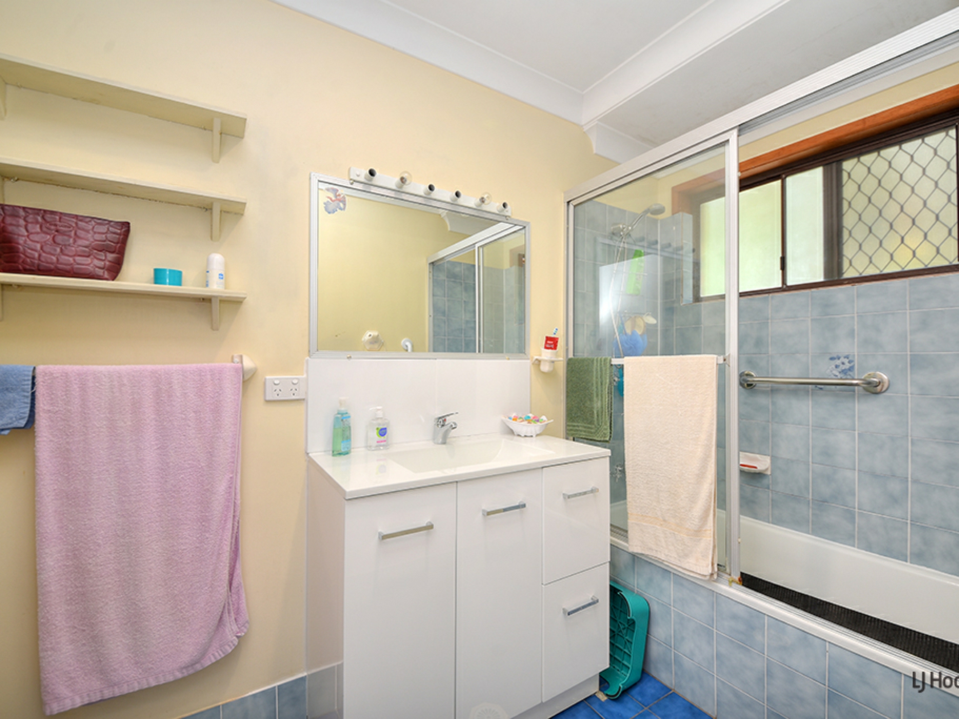 1/77 Railway Street, MUDGEERABA