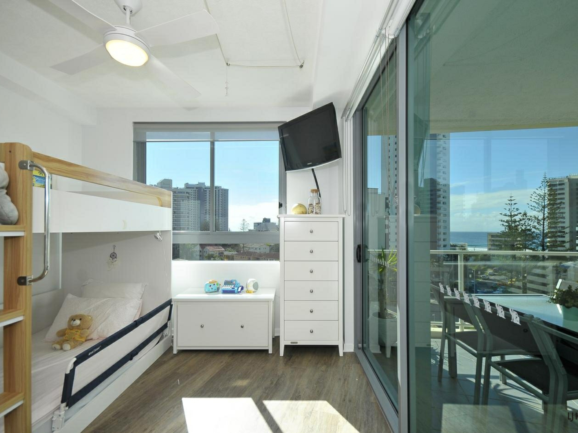 605/18 Fern Street, SURFERS PARADISE