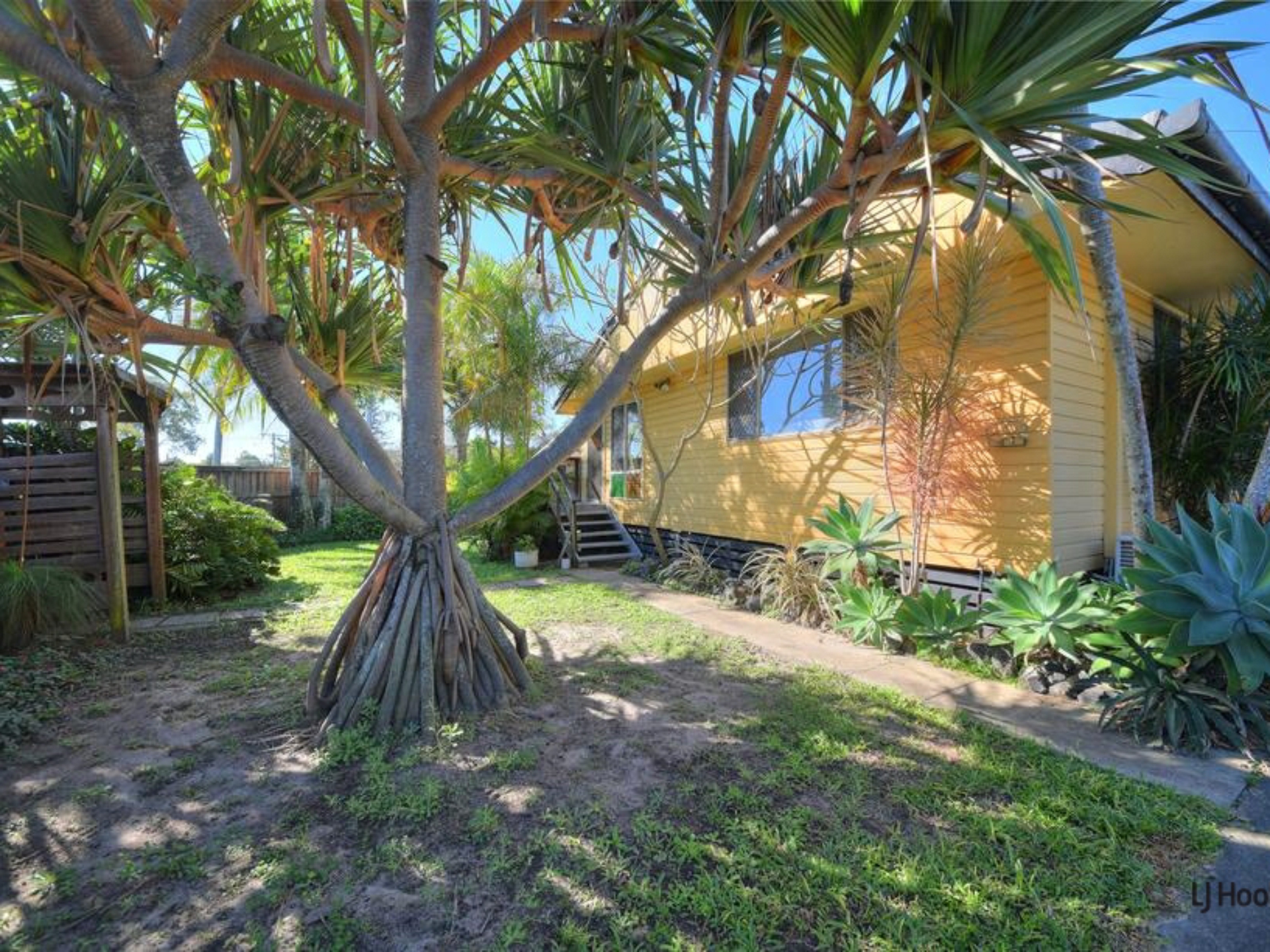 88 Guineas Creek Road, CURRUMBIN WATERS