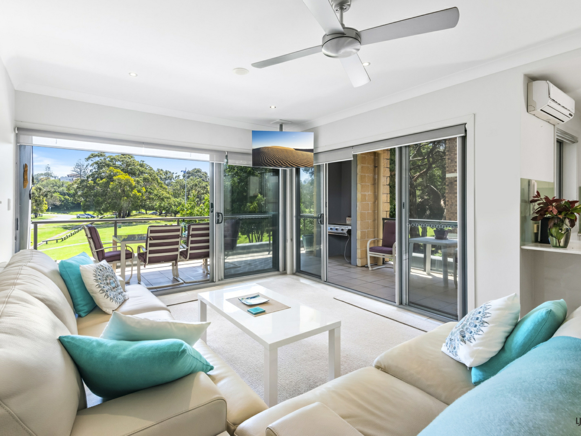 2/3 Carmichael Close, COOLANGATTA