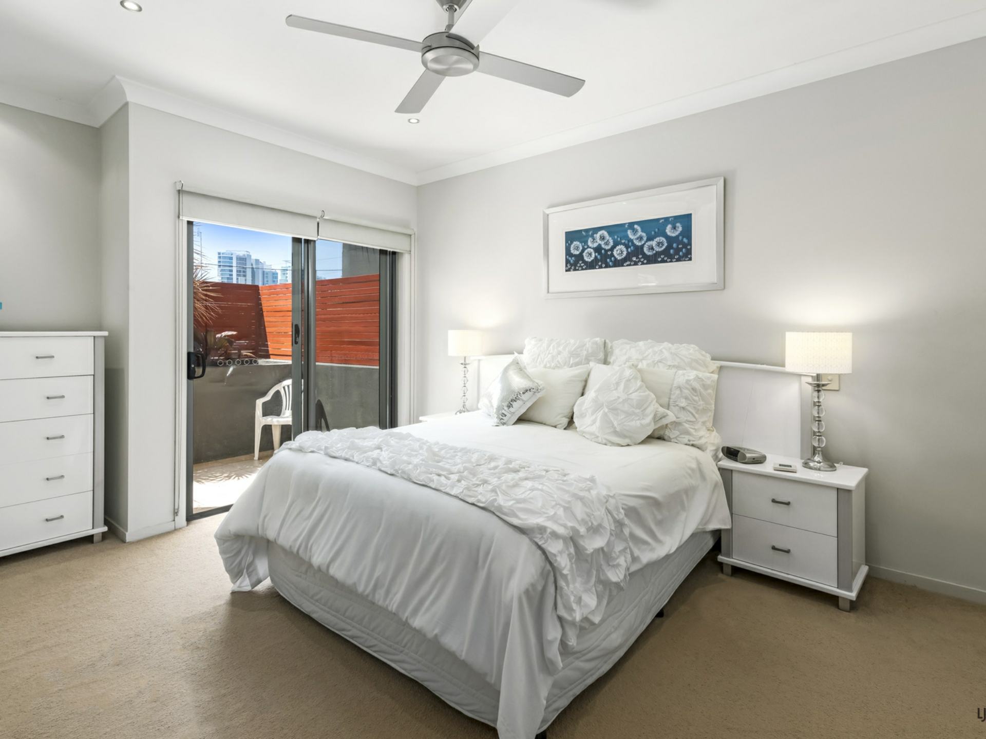 2/3 Carmichael Close, COOLANGATTA