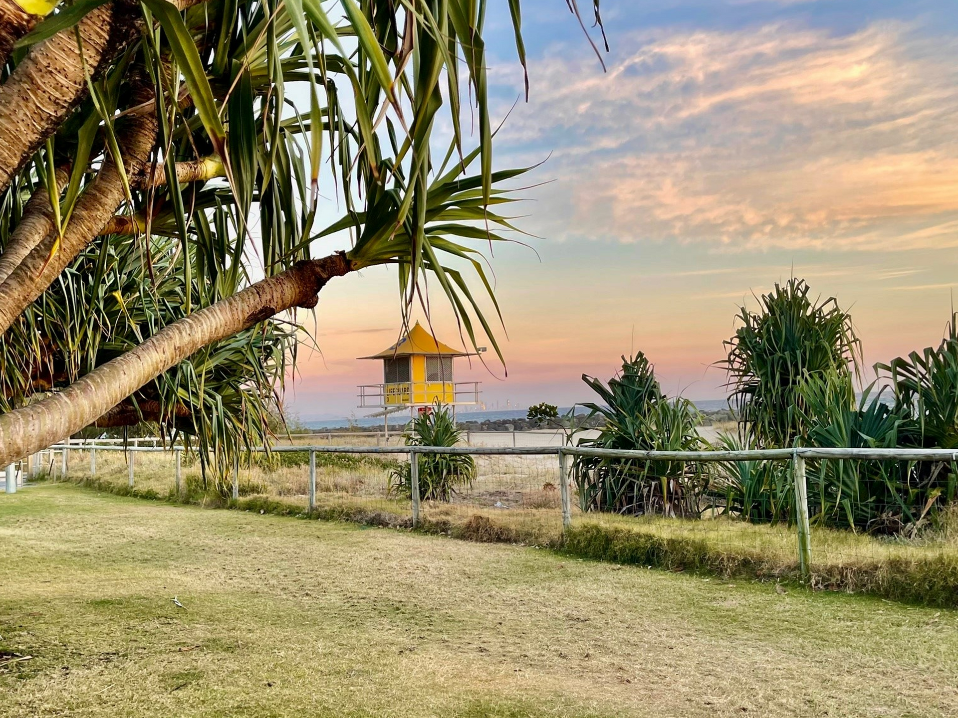 2/3 Carmichael Close, COOLANGATTA