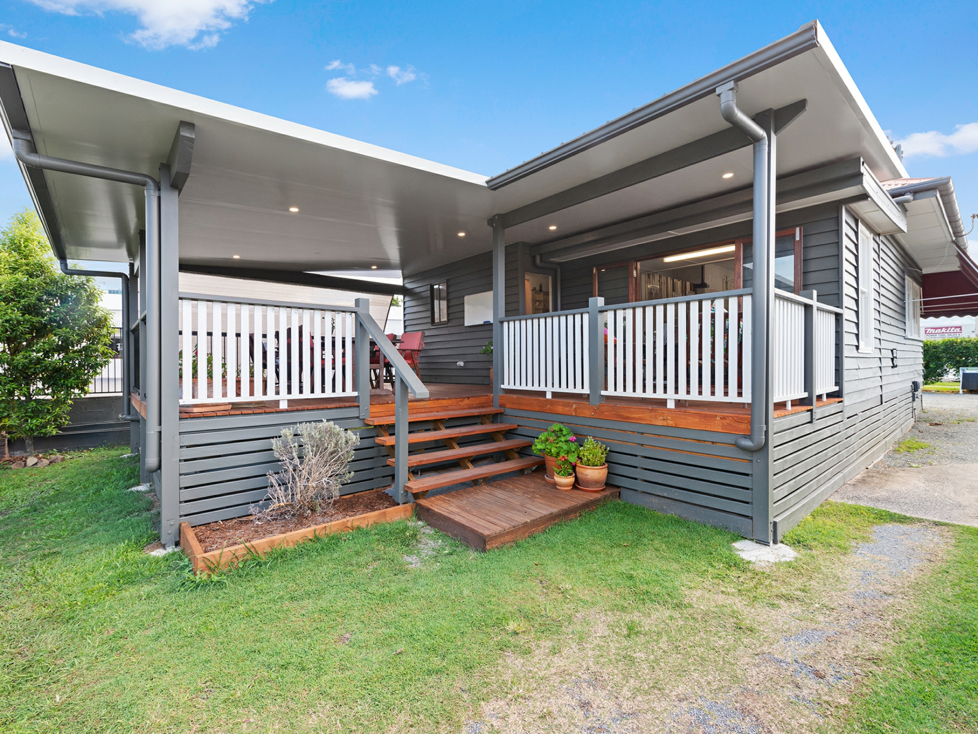 40 Currumbin Creek Road, CURRUMBIN WATERS