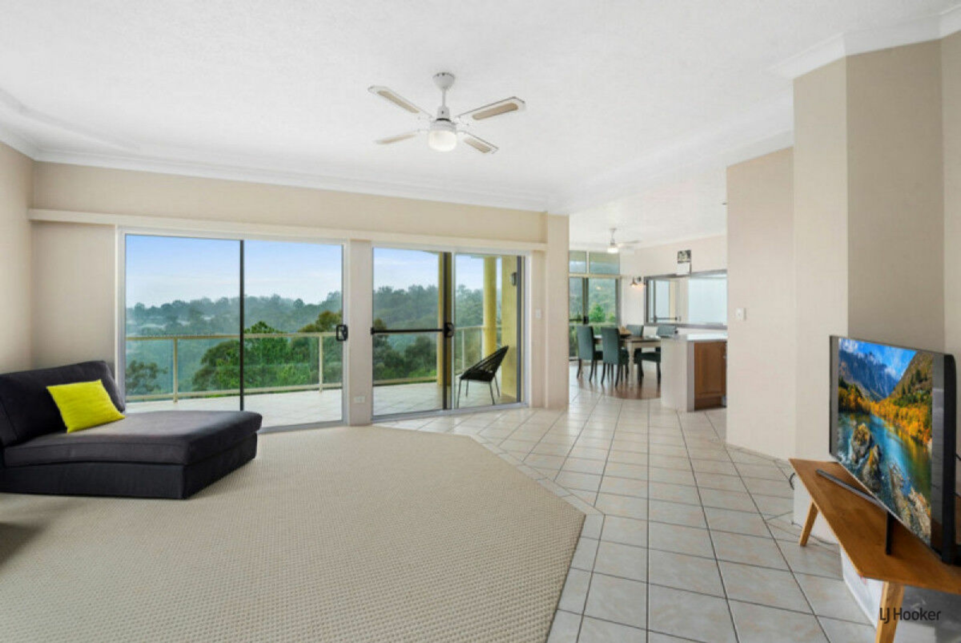 Elanora, 4221