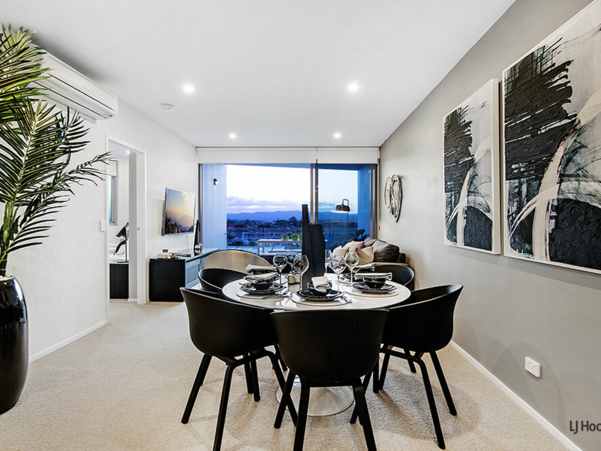 301/51 Peerless Avenue, MERMAID BEACH