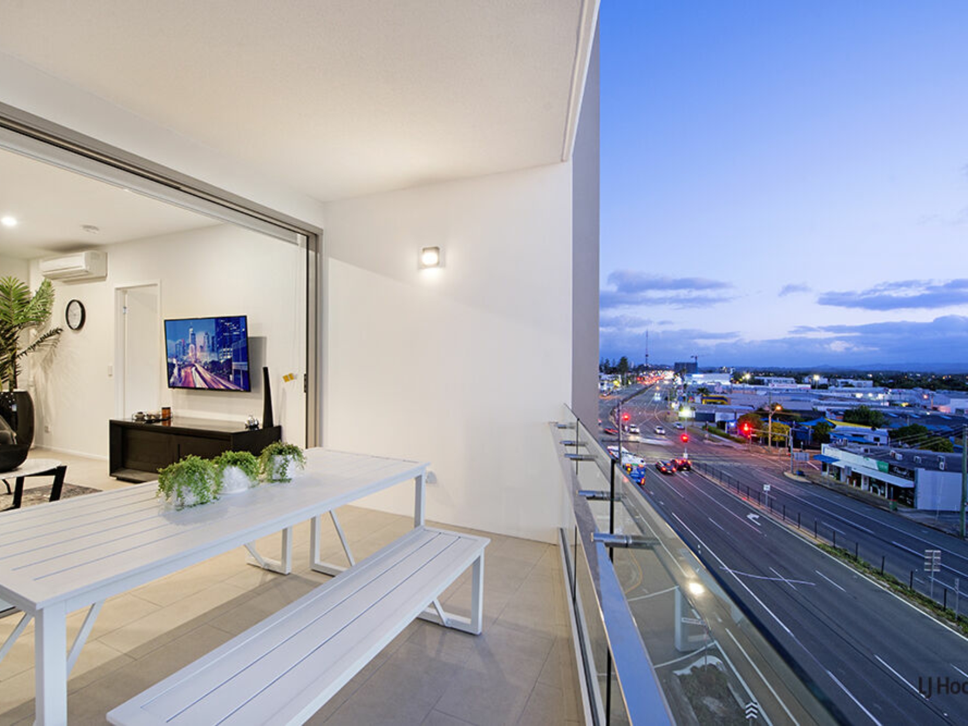 301/51 Peerless Avenue, MERMAID BEACH