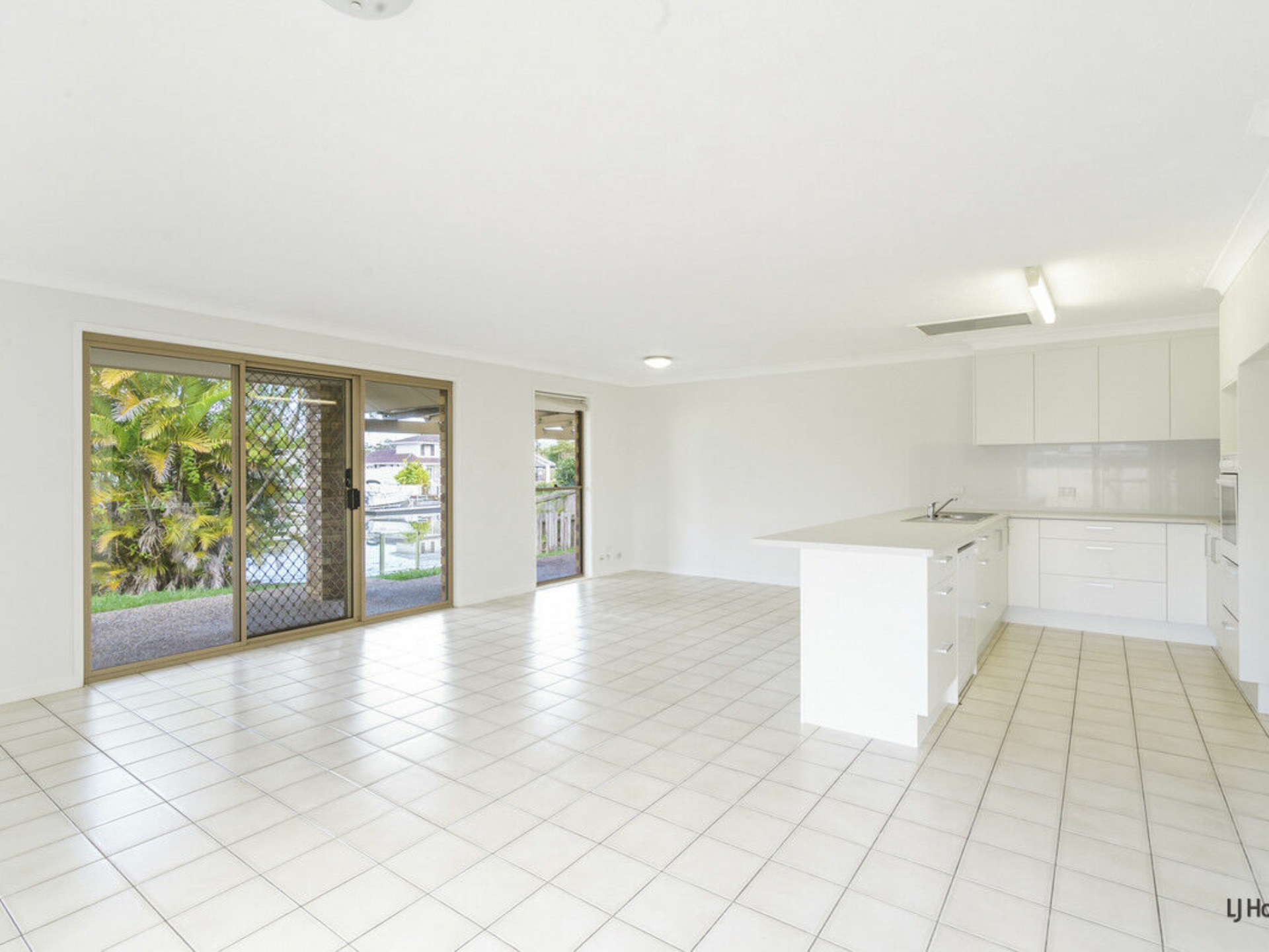 20 Mainsail Street, CURRUMBIN WATERS