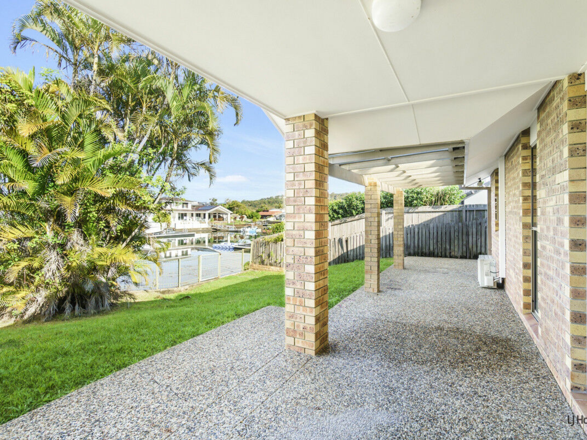 20 Mainsail Street, CURRUMBIN WATERS