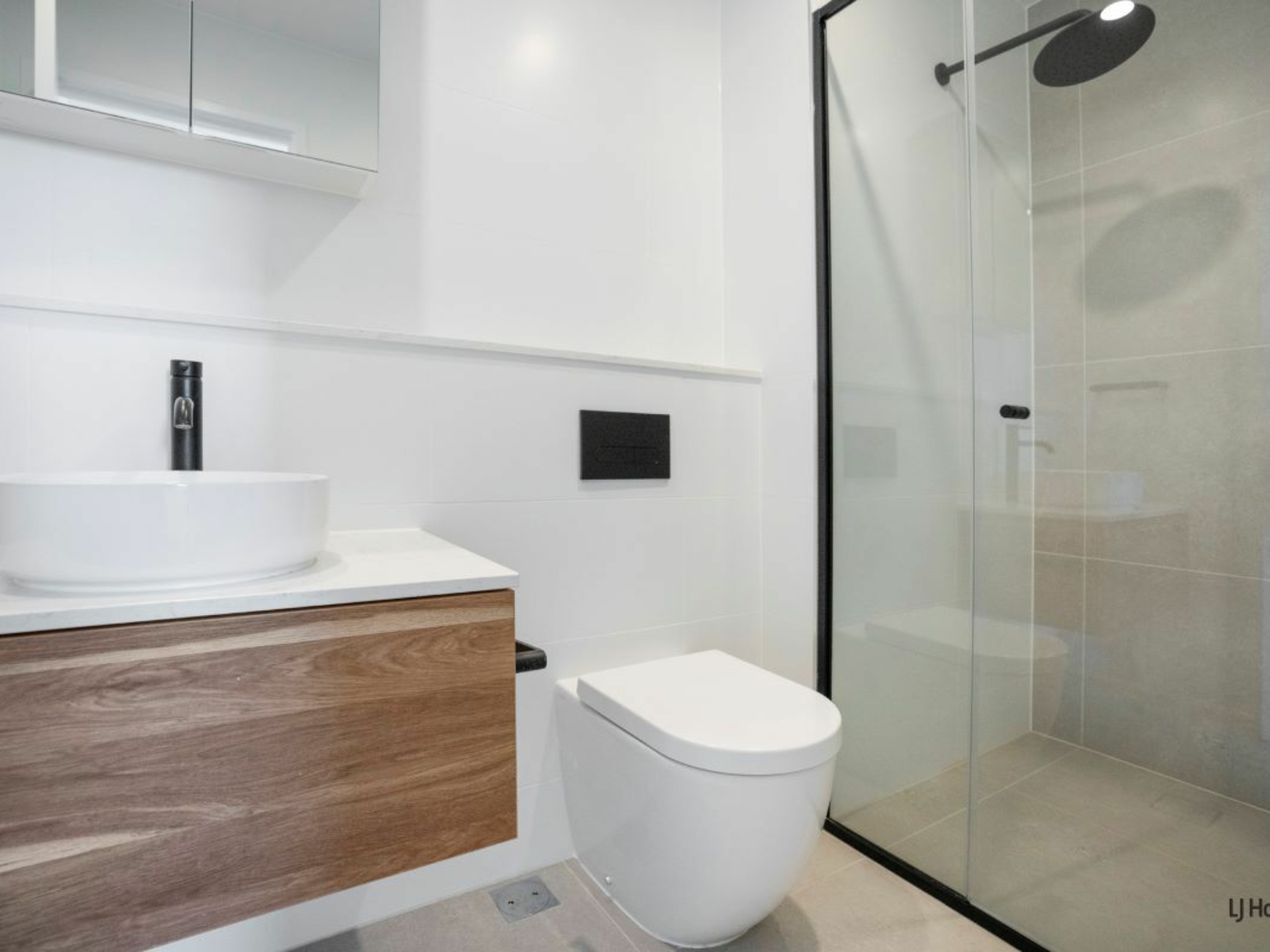 22/15 Dutton Street, COOLANGATTA