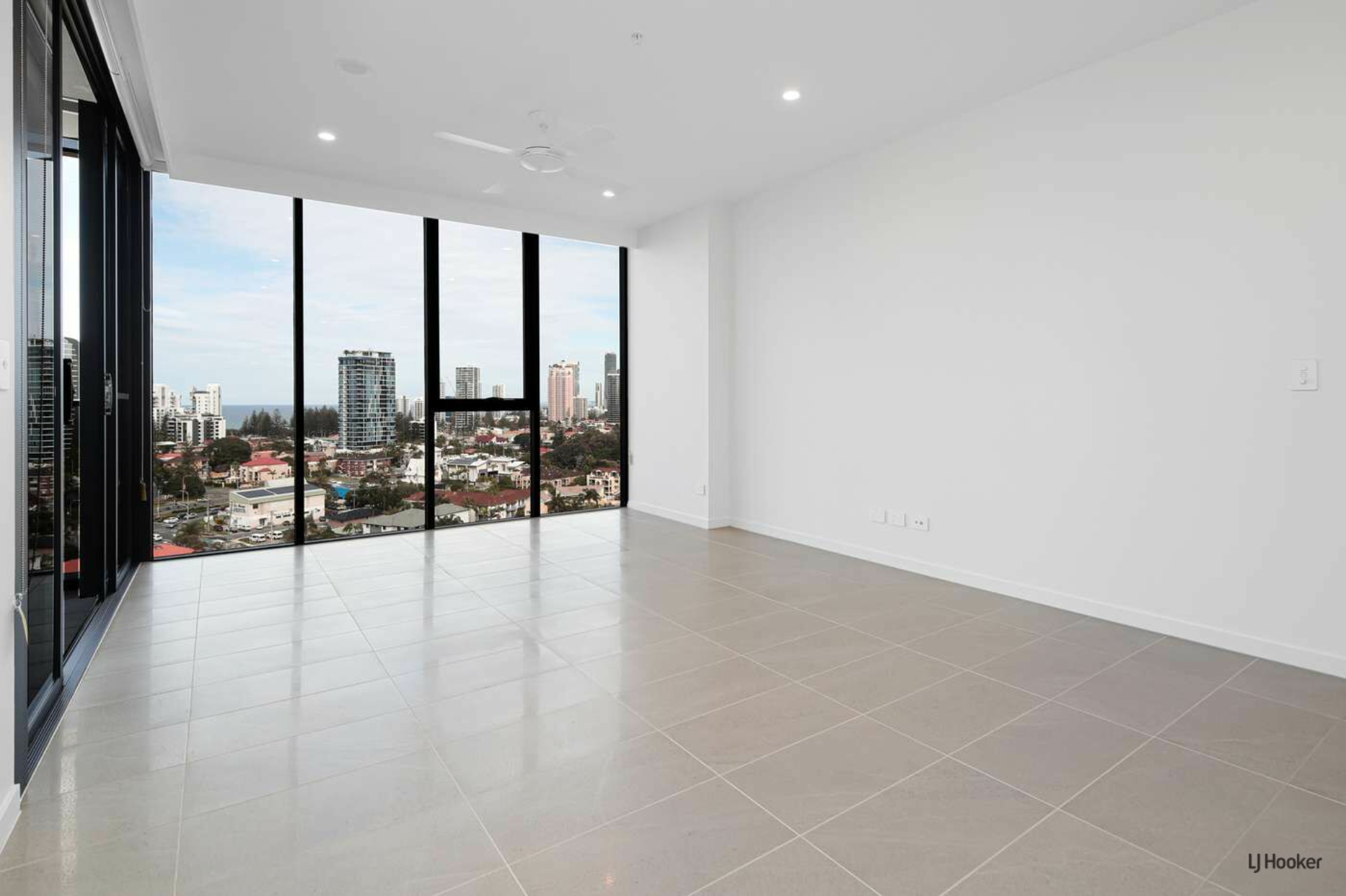 1401/15-17 Cannes Avenue, SURFERS PARADISE