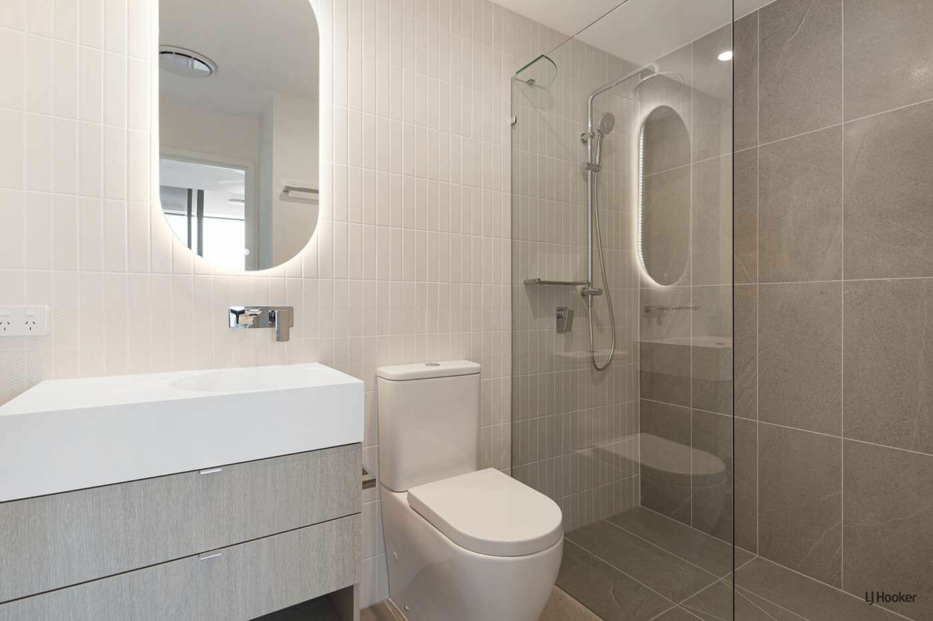 1401/15-17 Cannes Avenue, SURFERS PARADISE