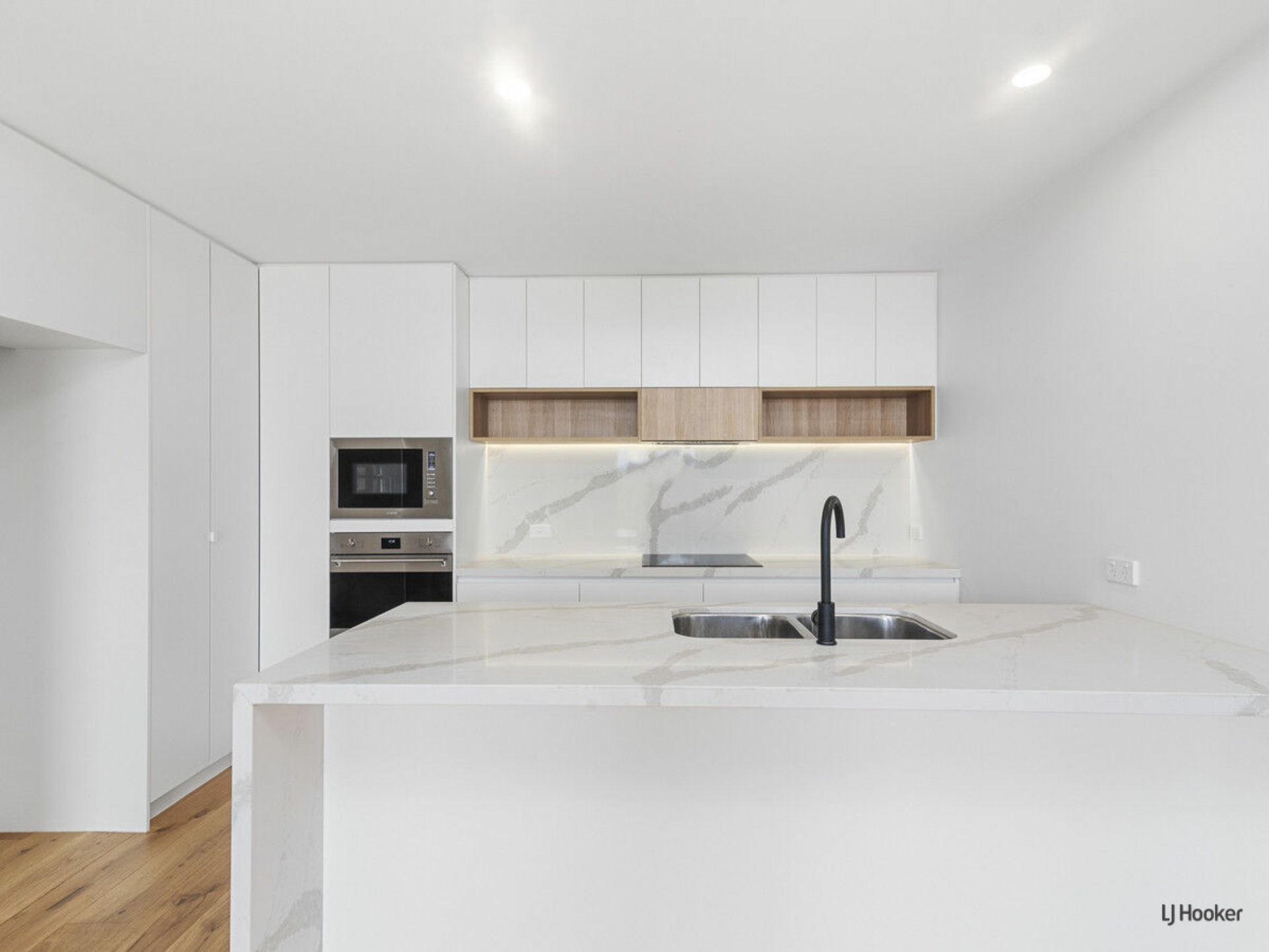 409/10 Third Avenue, PALM BEACH