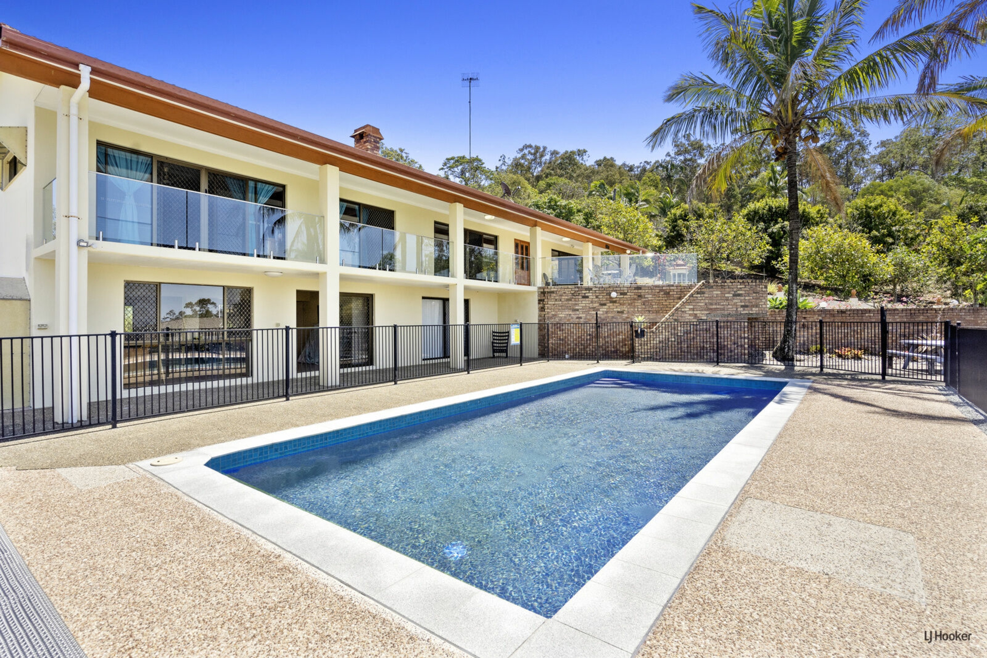 9 Akama Court, MUDGEERABA