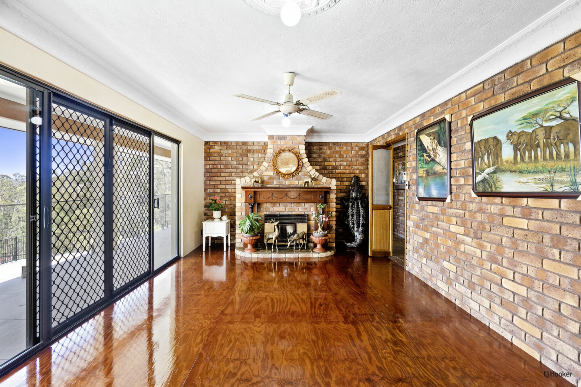 9 Akama Court, MUDGEERABA