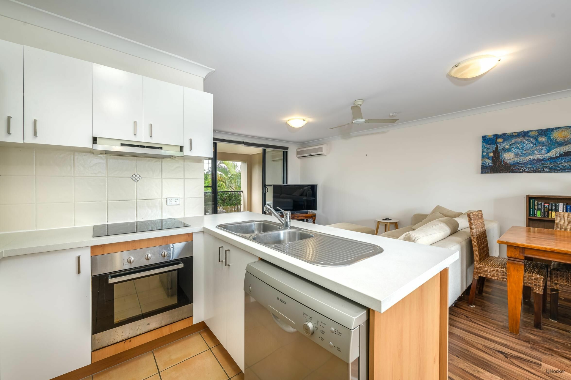 15/4 Mawarra Street Palm Beach QLD - Property Details - LJ Hooker