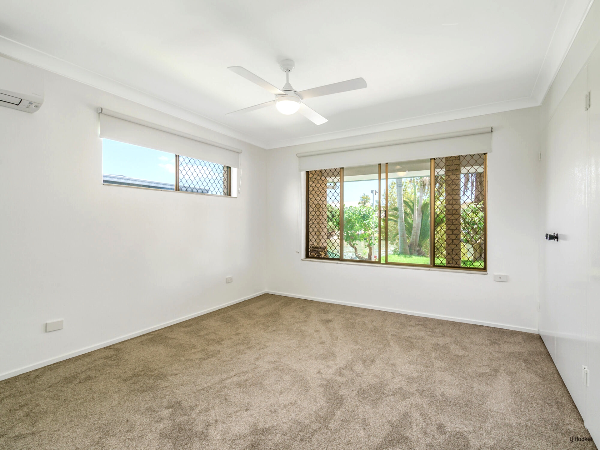 5 Prudhoe Place, CURRUMBIN WATERS