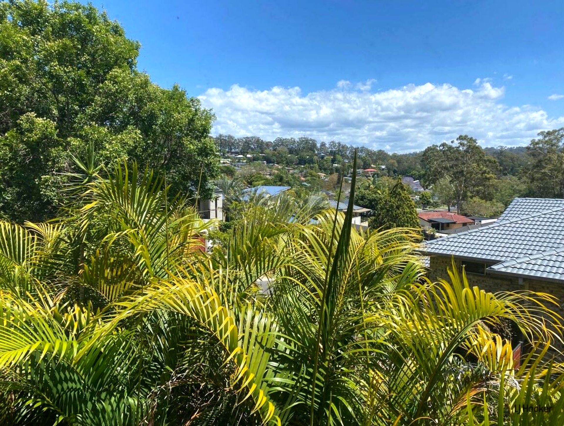 8 Ajax Court, CURRUMBIN WATERS