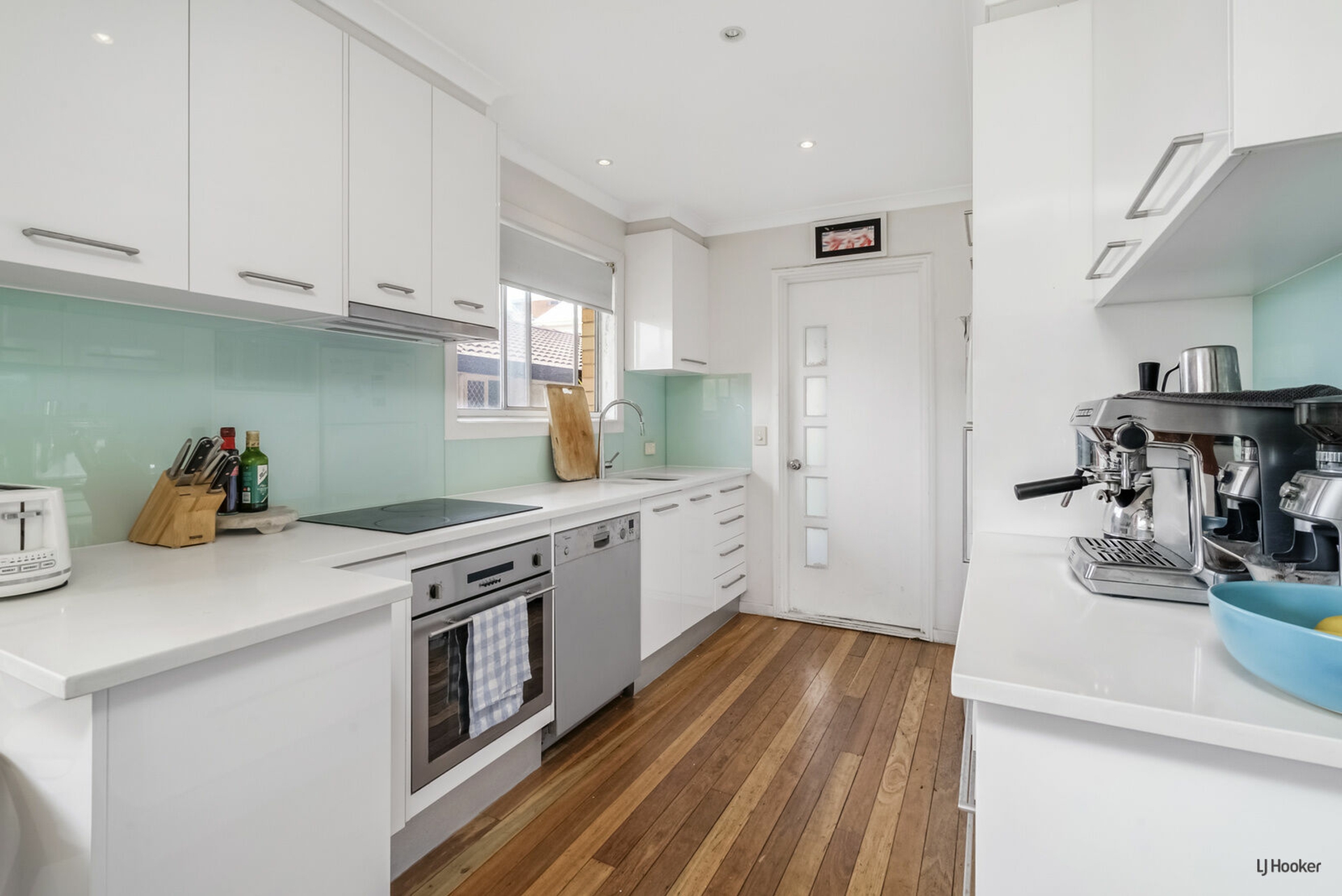 2/51 Hayle Street, BURLEIGH HEADS