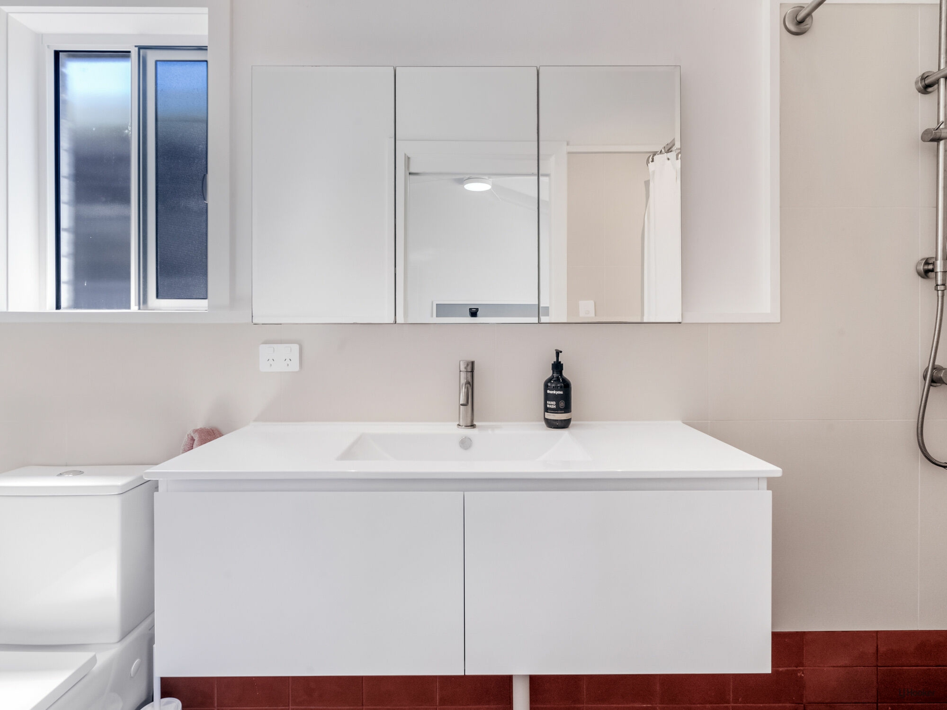 24 Bluejay Street, BURLEIGH WATERS