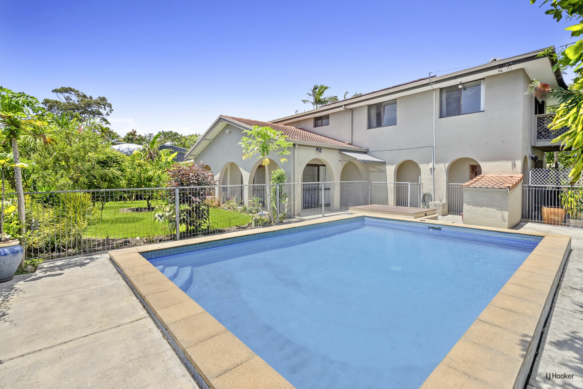 2 Kalamunda Close Elanora QLD House for Sale LJ Hooker