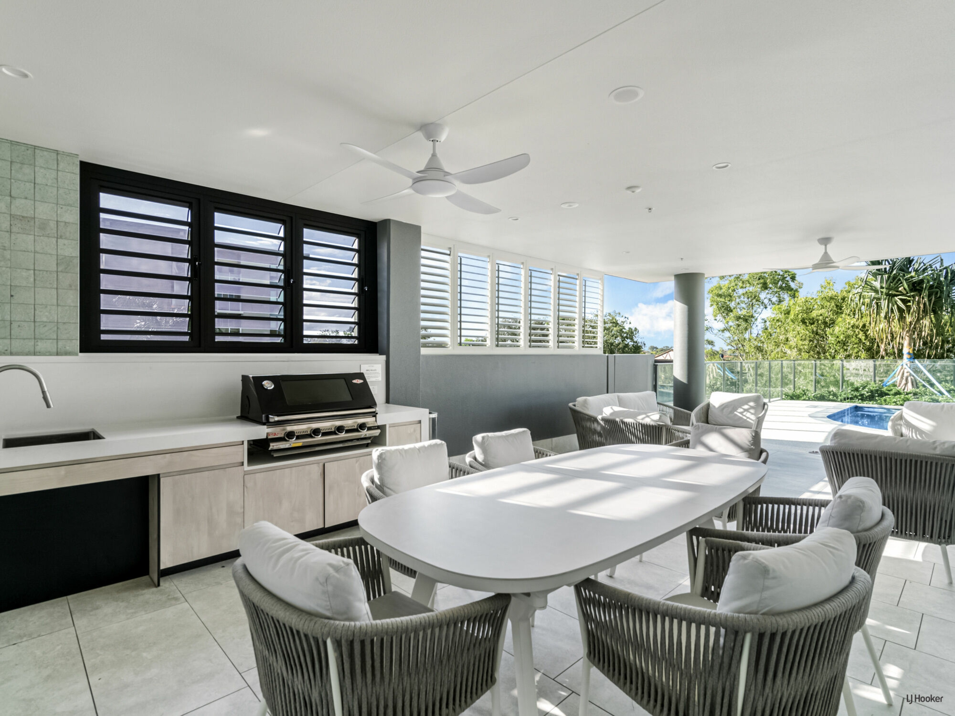 4/20 Executive Drive, BURLEIGH WATERS