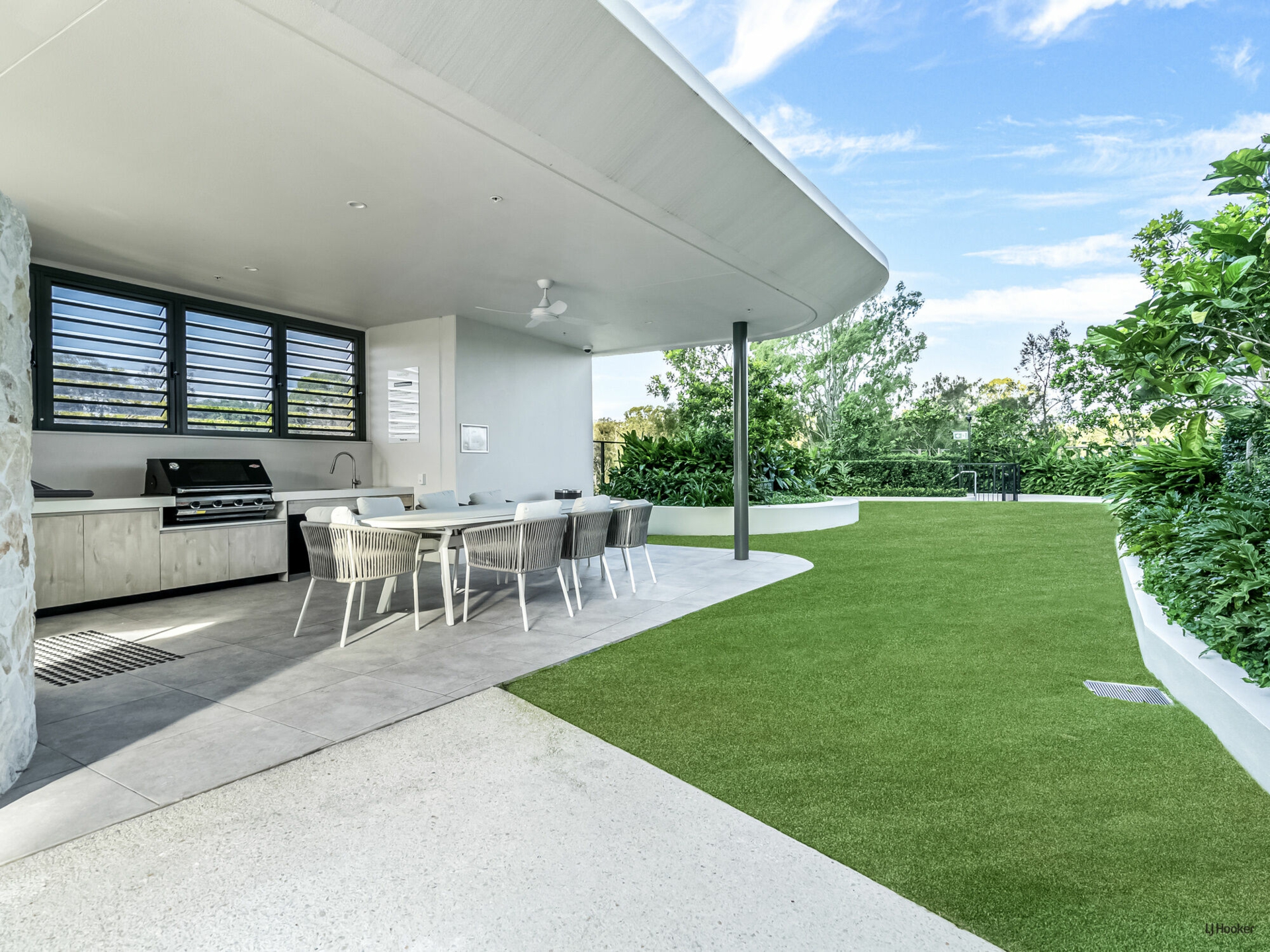 4/20 Executive Drive, BURLEIGH WATERS